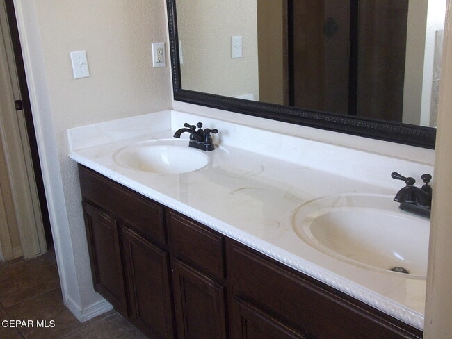 Building Photo - 5823 Manchester Dr