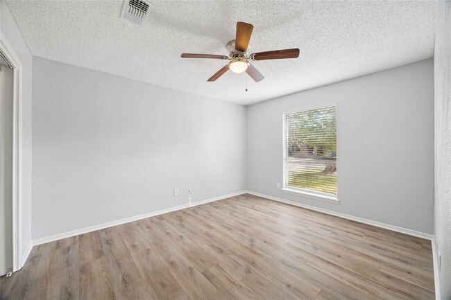 Building Photo - 13838 Beech Hollow Ln