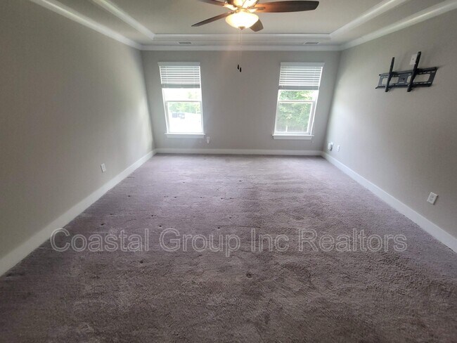 Building Photo - 1233 Auburn Hill Dr