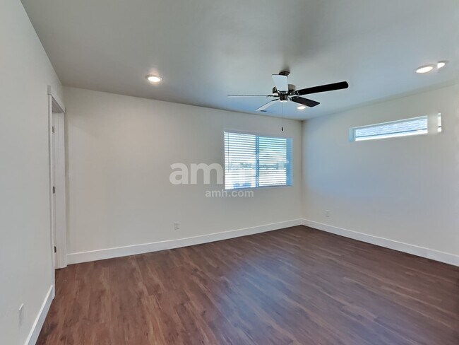 Building Photo - 1421 Alderleaf Ave