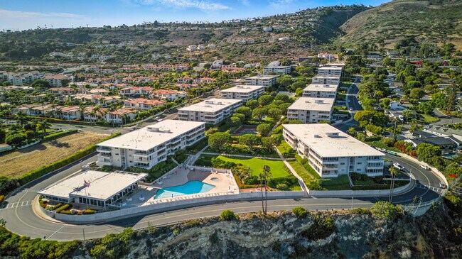 Building Photo - 32735 Seagate Dr