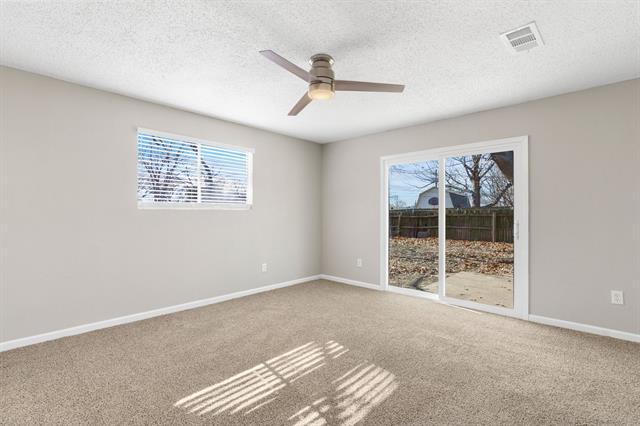 Building Photo - 714 Pleasant Valley Rd