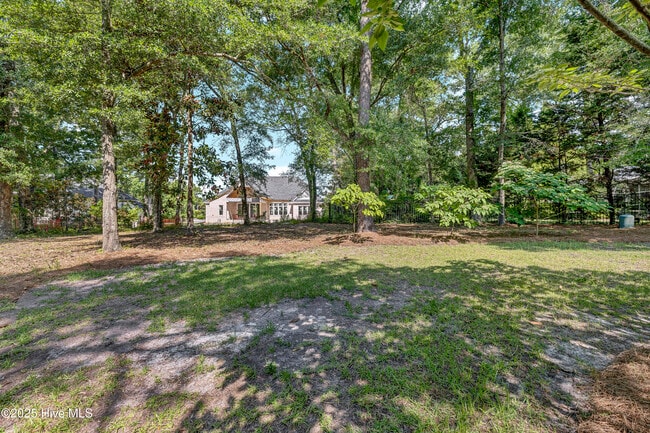 Building Photo - 844 Arboretum Dr