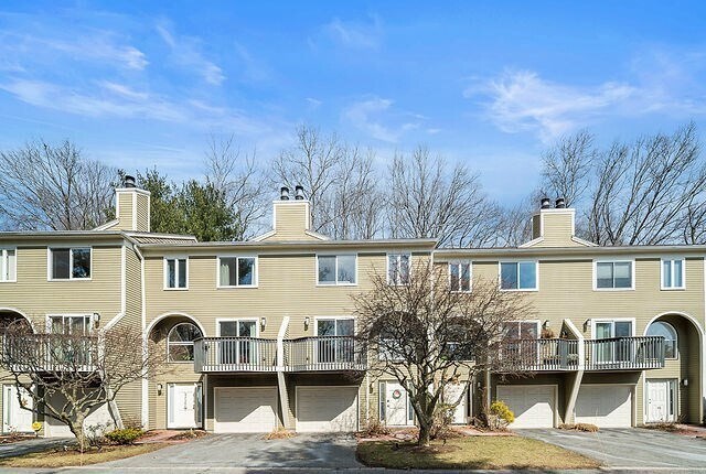 Primary Photo - 248 Kenrick St