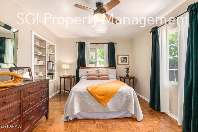 Building Photo - 1315 W Holly St