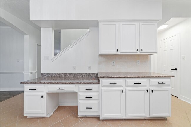 Building Photo - 20415 Longspring Dr