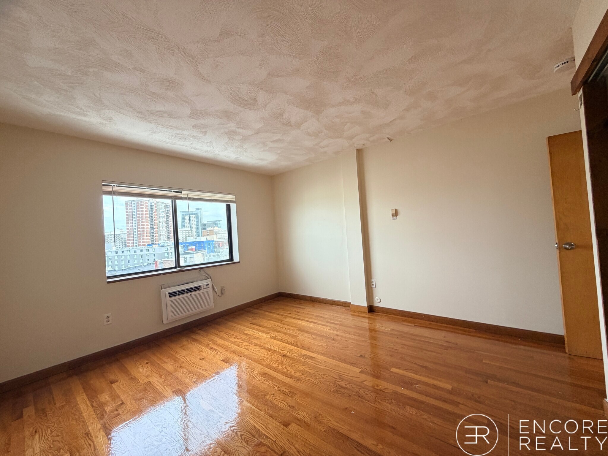 Building Photo - 1110 Commonwealth Ave