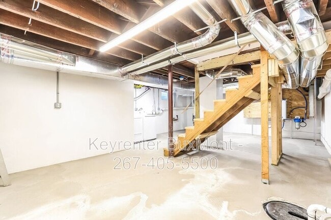 Building Photo - 529 B St