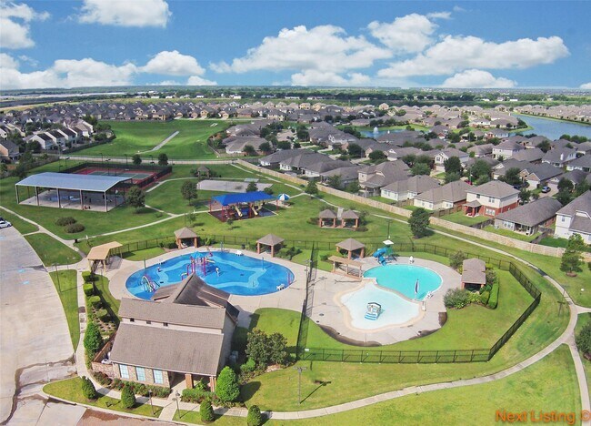 Building Photo - 6026 Baileys Run Ln