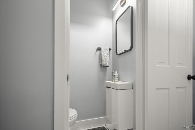 Building Photo - 815 Rutger St