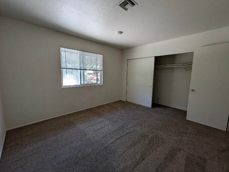 Building Photo - 2999 Oro Dam Blvd E