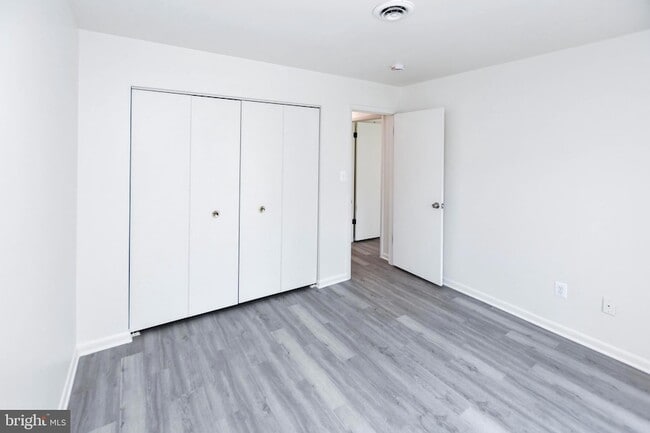 Building Photo - 4624 Governor Kent Ct