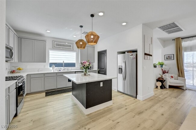 Building Photo - 5831 Indigo Knl Ave