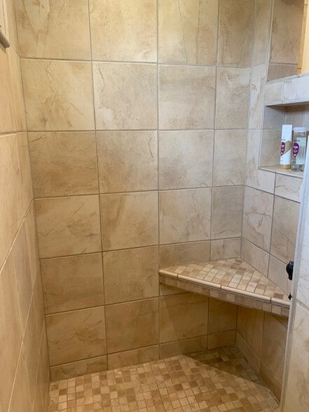 Building Photo - 3381 Sartain Rd