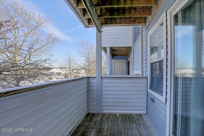 Building Photo - 33 Jockey Ln