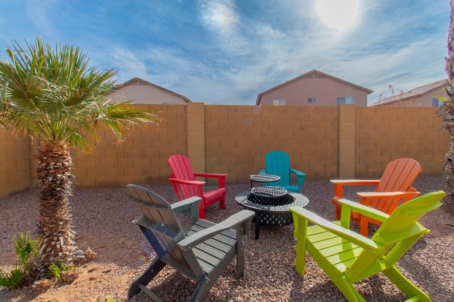 Building Photo - 1387 E 10th Pl