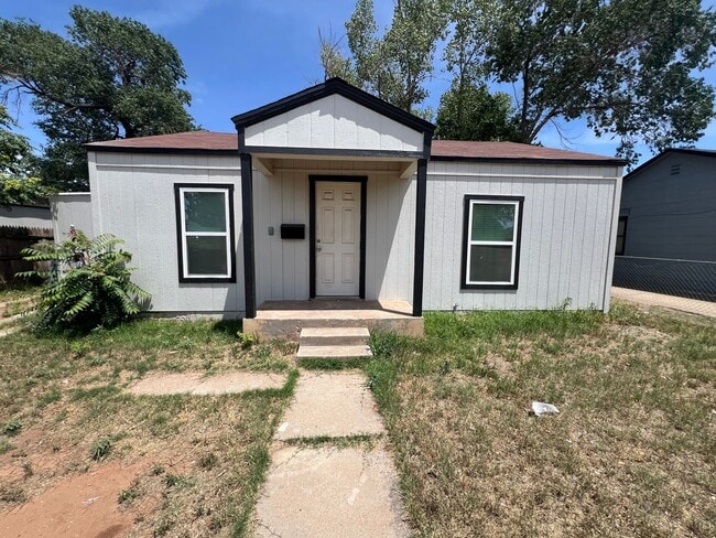 Primary Photo - 2 Bedroom 1 bathroom with a bonus/flex room!