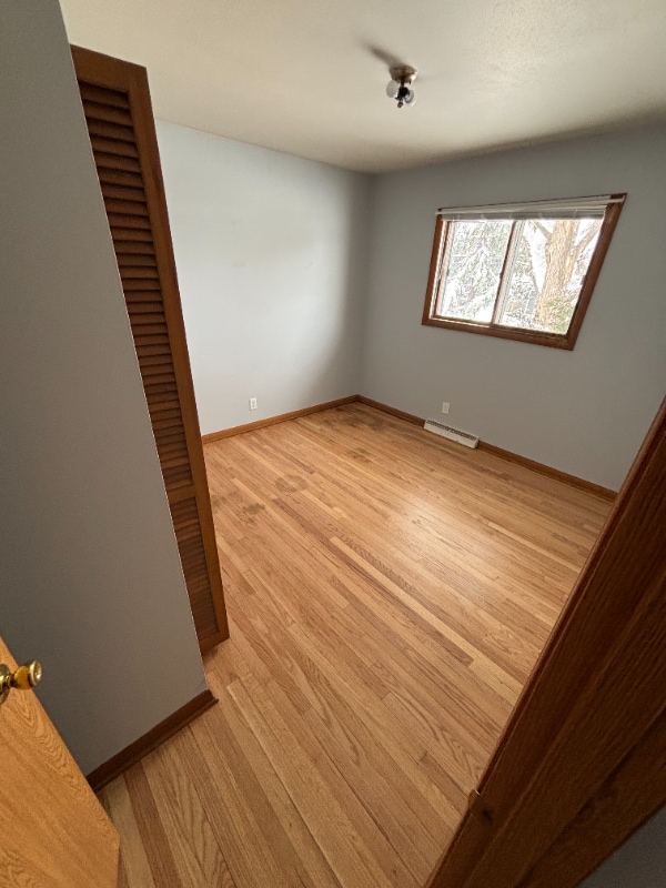 Building Photo - 229 S Kranz Ave