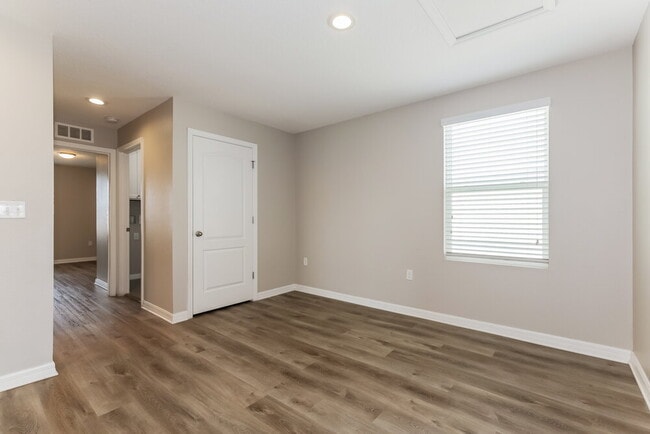 Building Photo - 10508 Whispering Hammock Dr