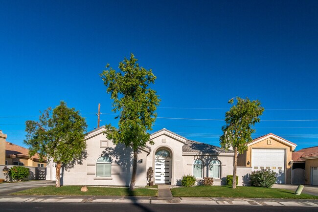 Building Photo - 48806 Barrymore St