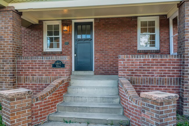 Building Photo - Warm & inviting Hale home near the Denver Zoo