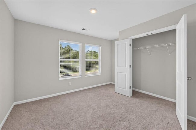 Building Photo - 6362 Sundowner Pl