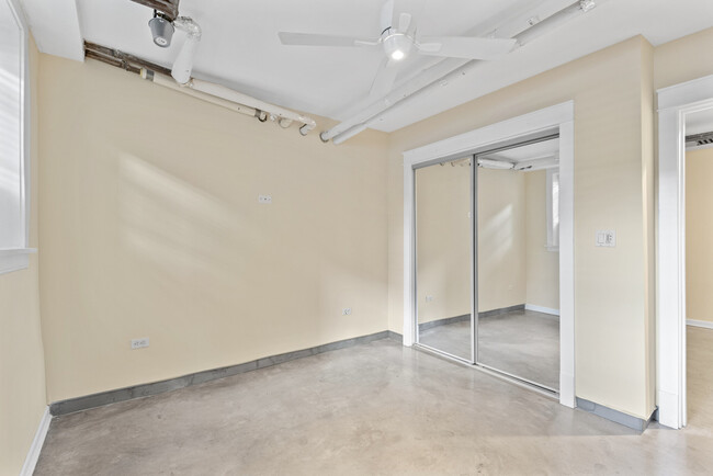 Building Photo - 2749 N Hampden Ct