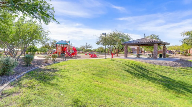 Building Photo - Serene 3-Bedroom 2-Bath 3 Car Garage Retre...