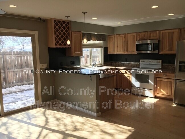 Building Photo - 3850 Paseo del Prado