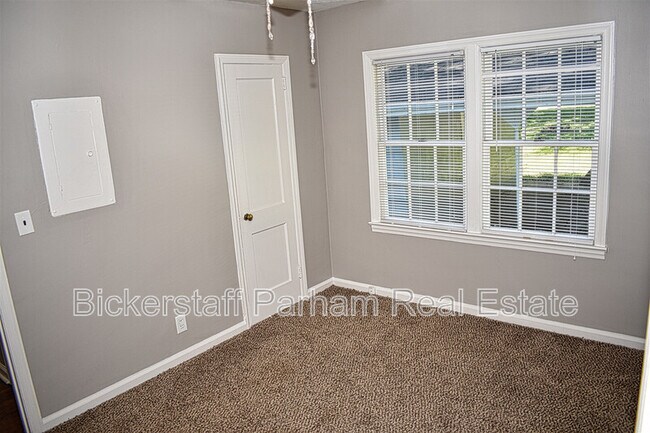 Building Photo - 6123 Warner Rd