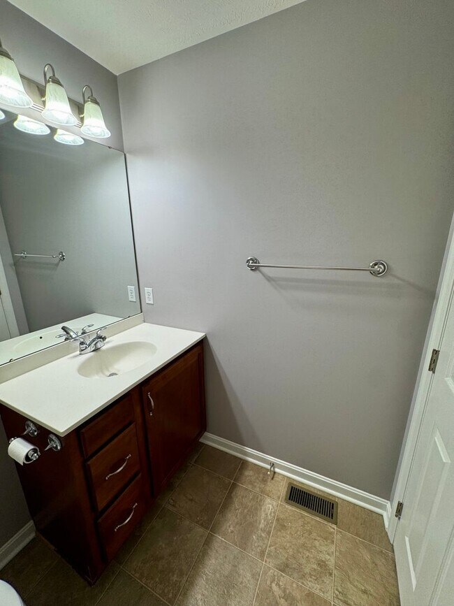 Building Photo - 307 Marshall Heights Dr