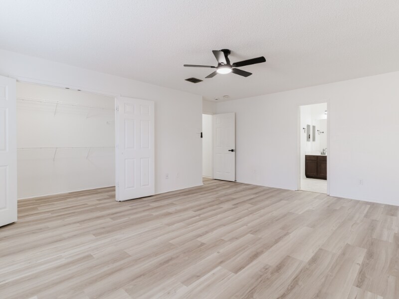 Building Photo - 1606 Willow Way