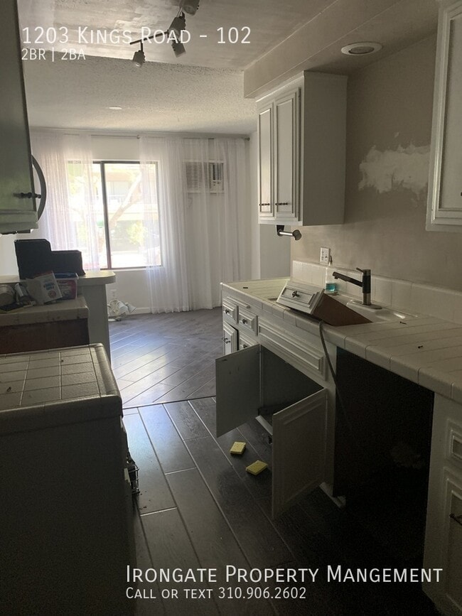 Building Photo - 1203 Kings Rd