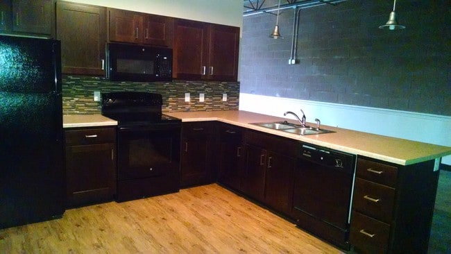 Building Photo - Coventry Lofts