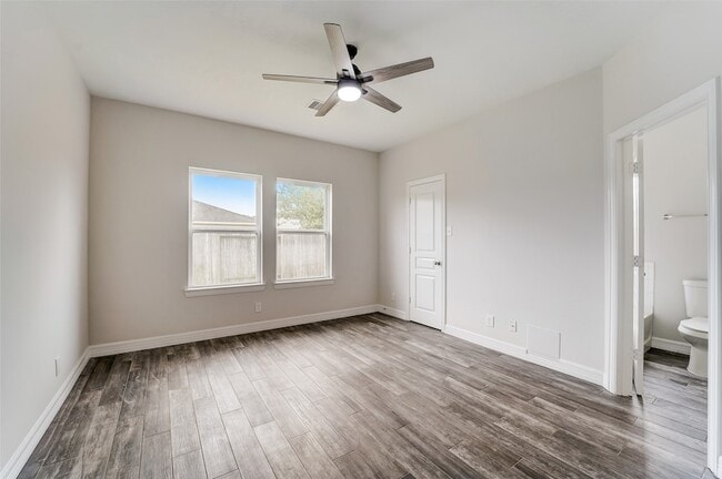 Building Photo - 315 Apache Field Ln