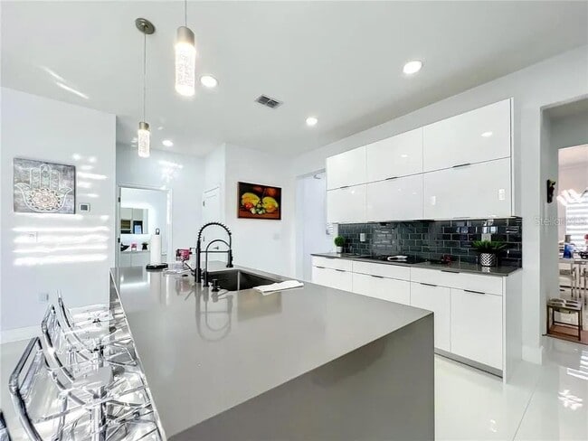 Building Photo - 2143 Camden Loop