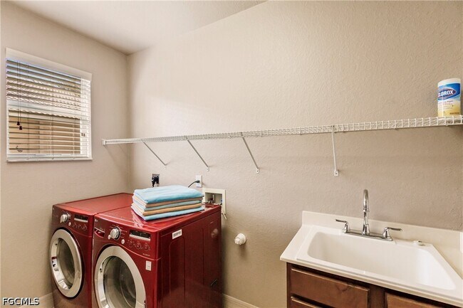 Building Photo - 3573 Malagrotta Cir