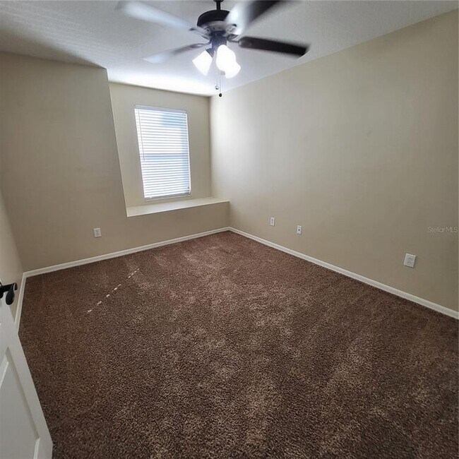 Building Photo - 25903 Bloomsbury Ct