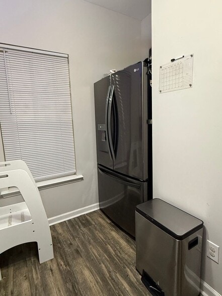 Building Photo - 161 Buchanan Ln