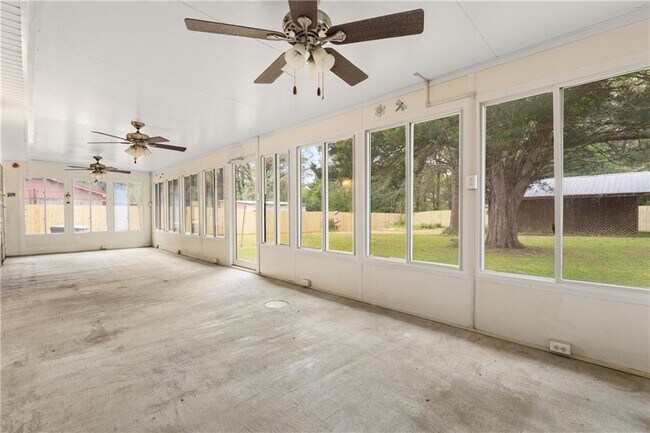 Building Photo - 11297 Old Moffat Rd