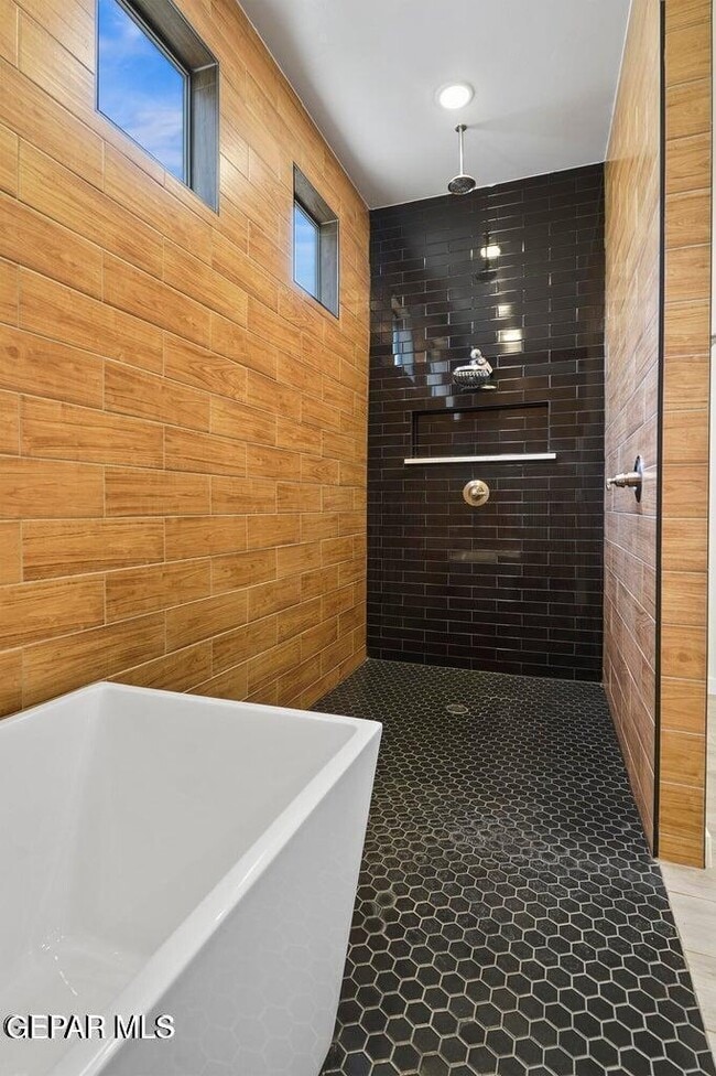 Building Photo - 717 Chatham Pl