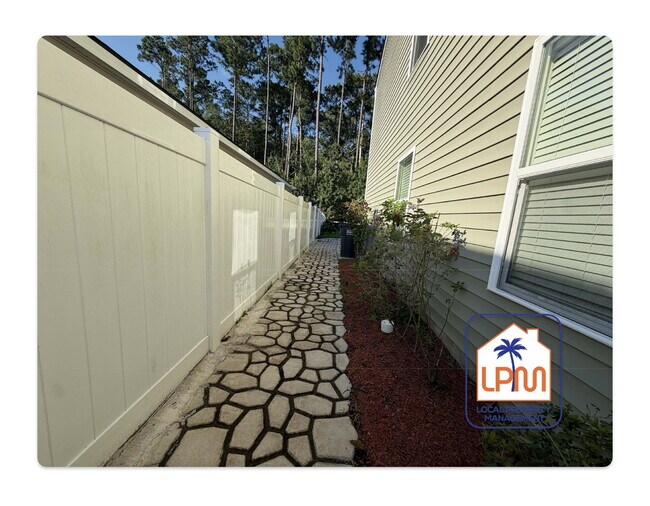 Building Photo - Beautiful and spacious 5-Bedroom Home in Convenient Okatie Location