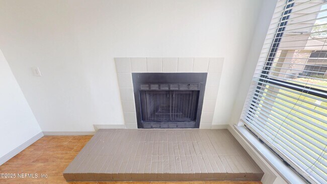 Building Photo - 10200 Belle Rive Blvd