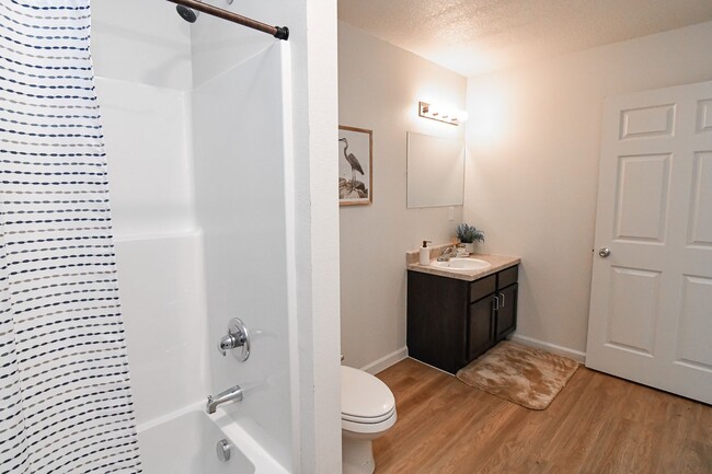 Building Photo - 2 Bedroom, Single-story Townhomes for rent...