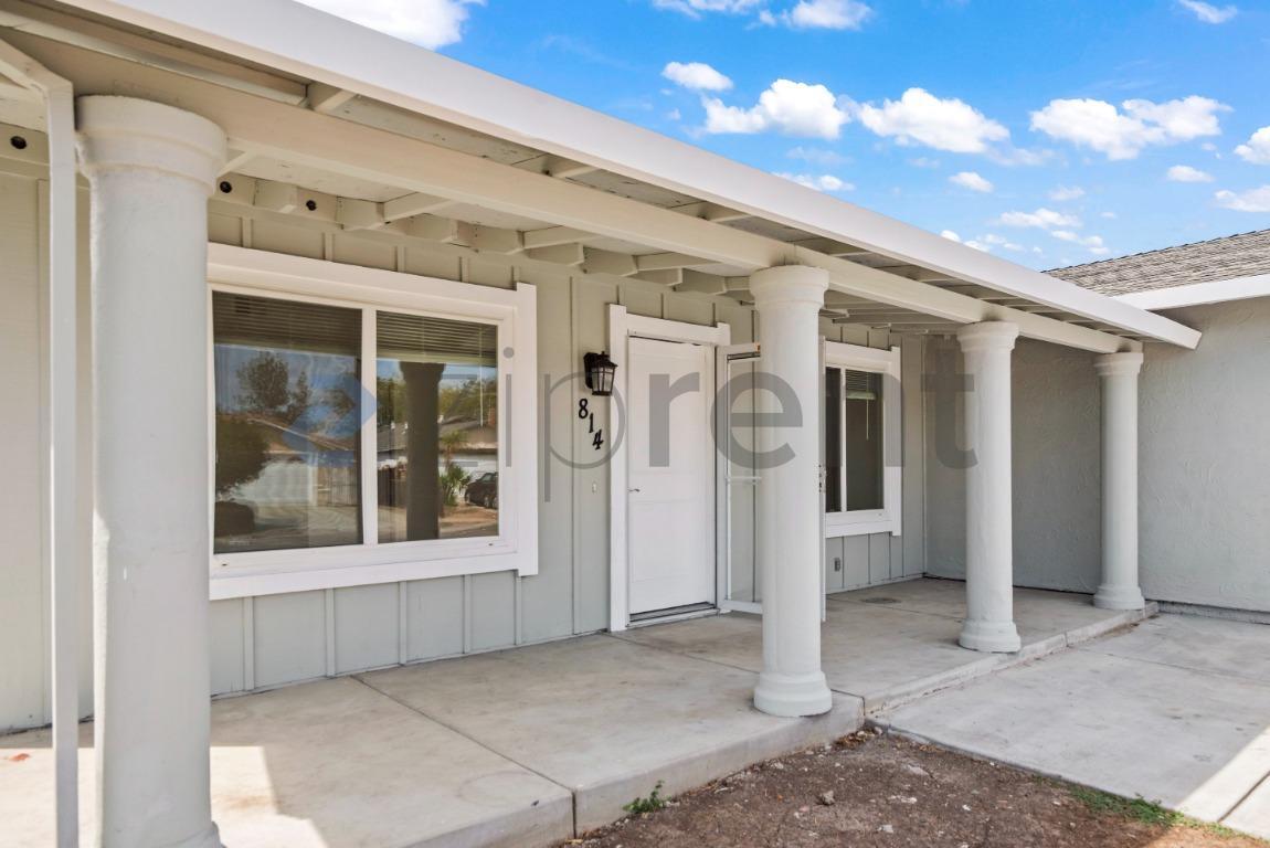 Building Photo - Unit