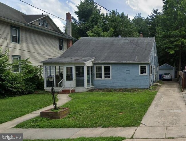 Primary Photo - 206 Dickinson Rd