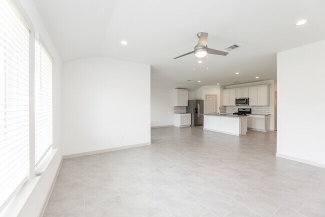 Building Photo - 28926 Yachting Pt Ct