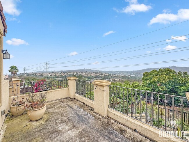 Building Photo - Great 4B/3BA House Available for Lease in ...