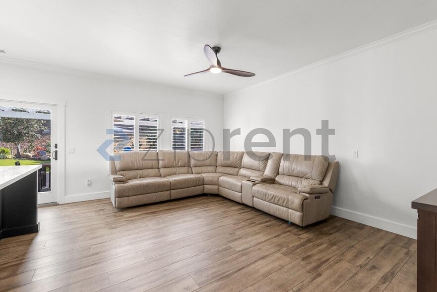 Building Photo - 3266 Meadow Grass Ln