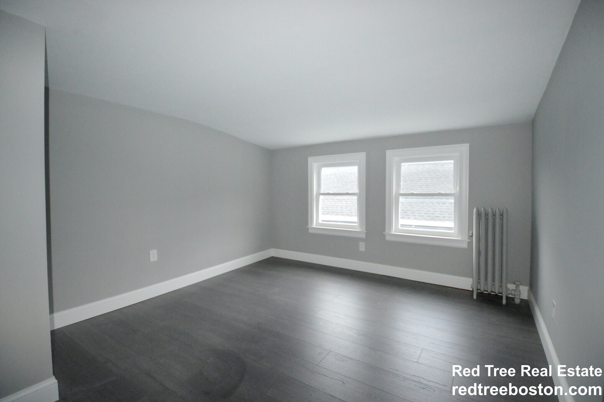 Building Photo - 158 Hillside St